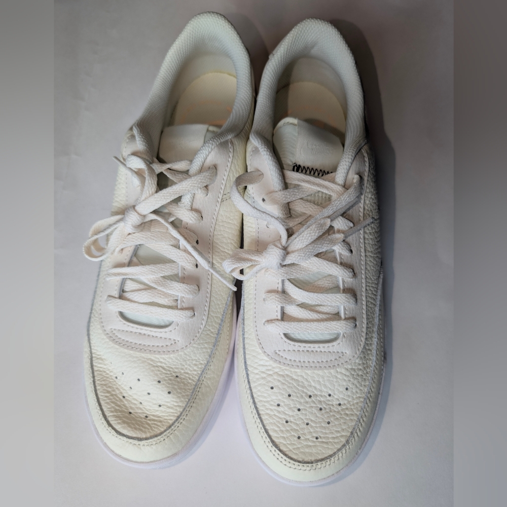 Nike Court Vintage Premium Low Top Ivory Women's 12 / Mens 10.5